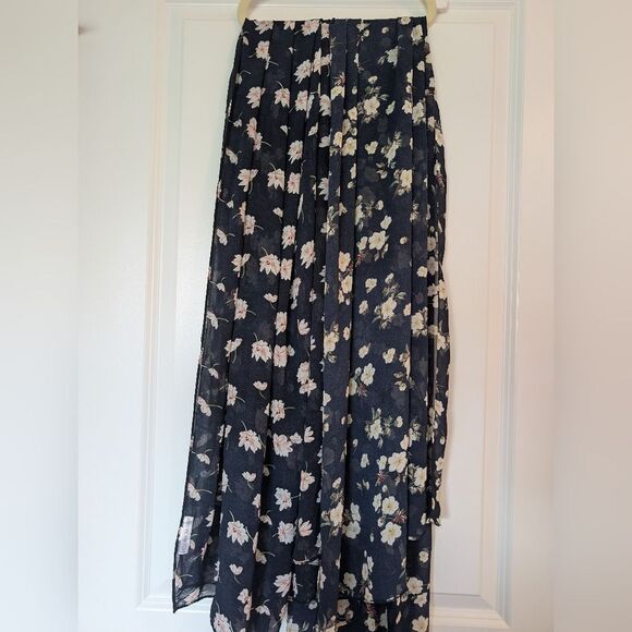 Modern Abayati Set Of Two Black Blue Chiffon Floral Hijabs Modest Scarves Wraps - Picture 1 of 4